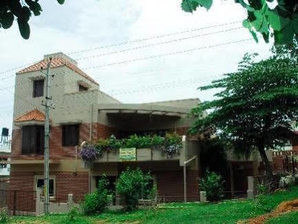 Tulips Homestay Mysore Εξωτερικό φωτογραφία